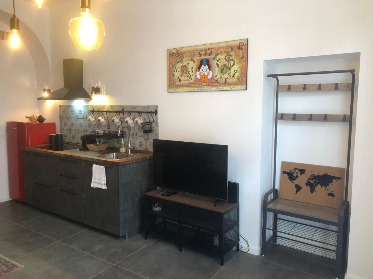 Home In Trast II Рим Екстериор снимка